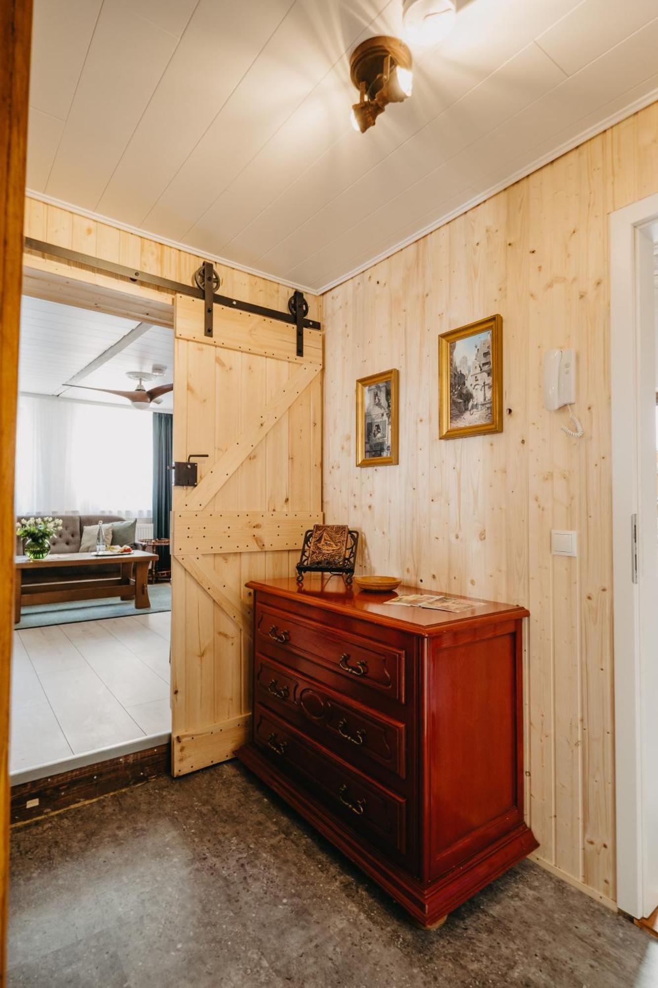 Altes Haeusle Am Waschbach-Weinberg Appartement Edenkoben Buitenkant foto